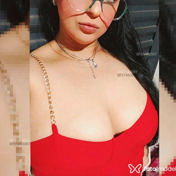 Acompanhante Sophie - Feed