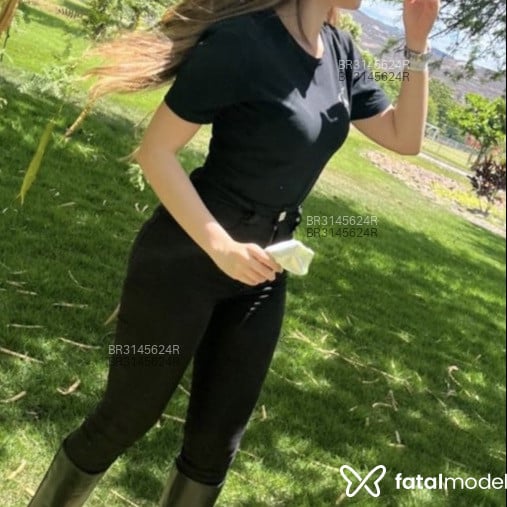 Acompanhante Camila - Feed