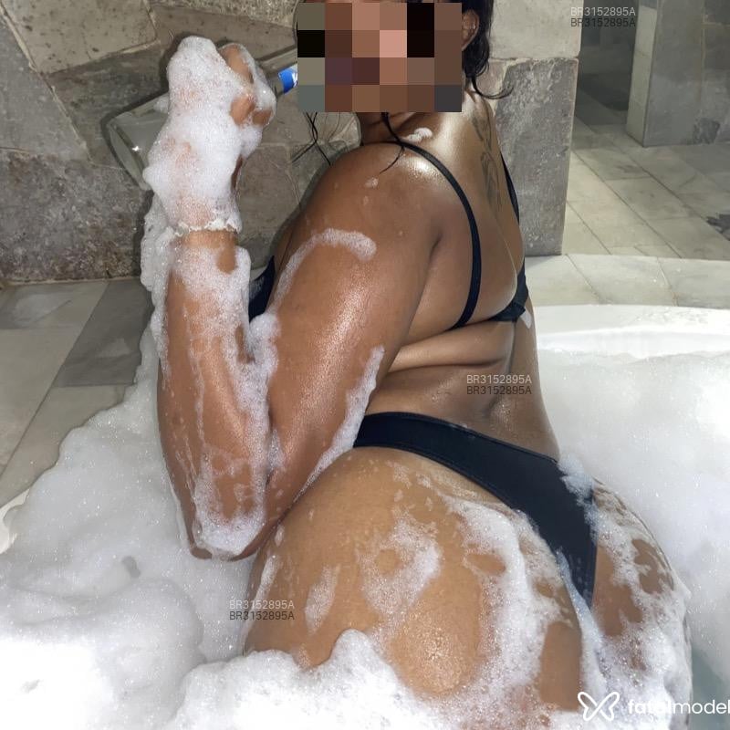 Acompanhante Kendraqueen - Feed