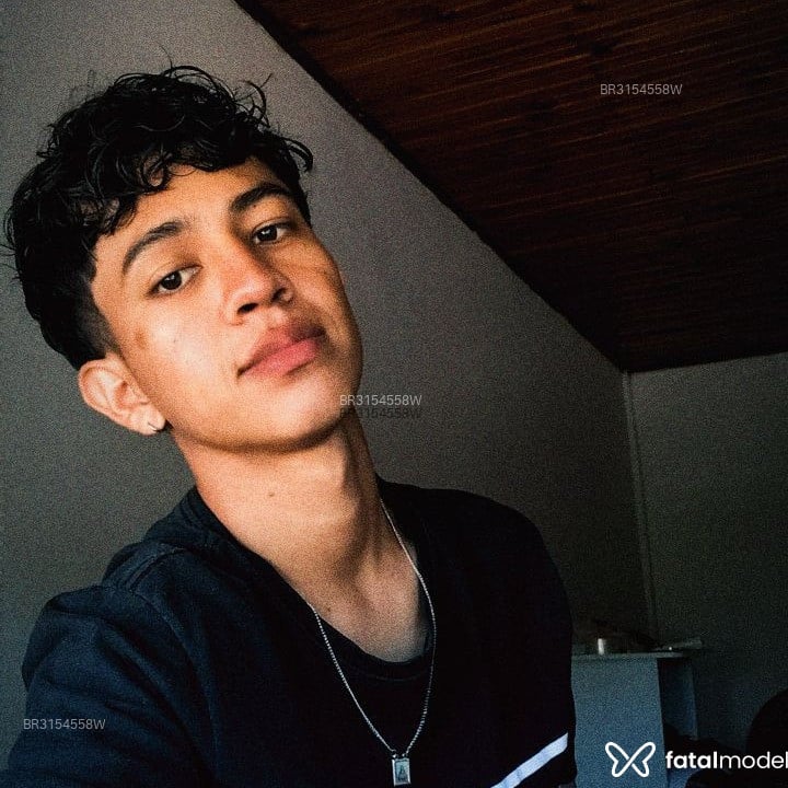 Acompanhante Ander - Feed