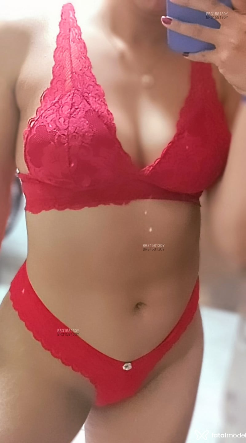 Acompanhante Camila - Feed