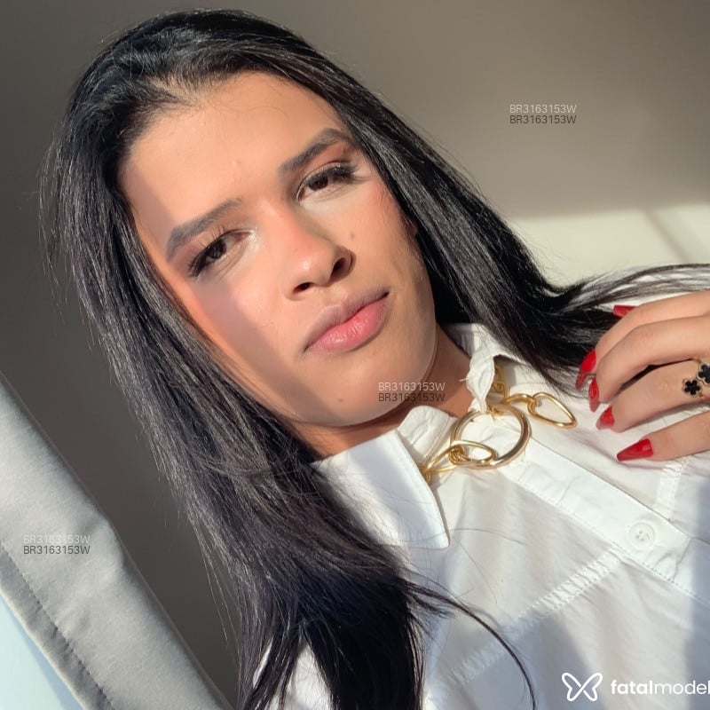 Acompanhante Clara - Feed