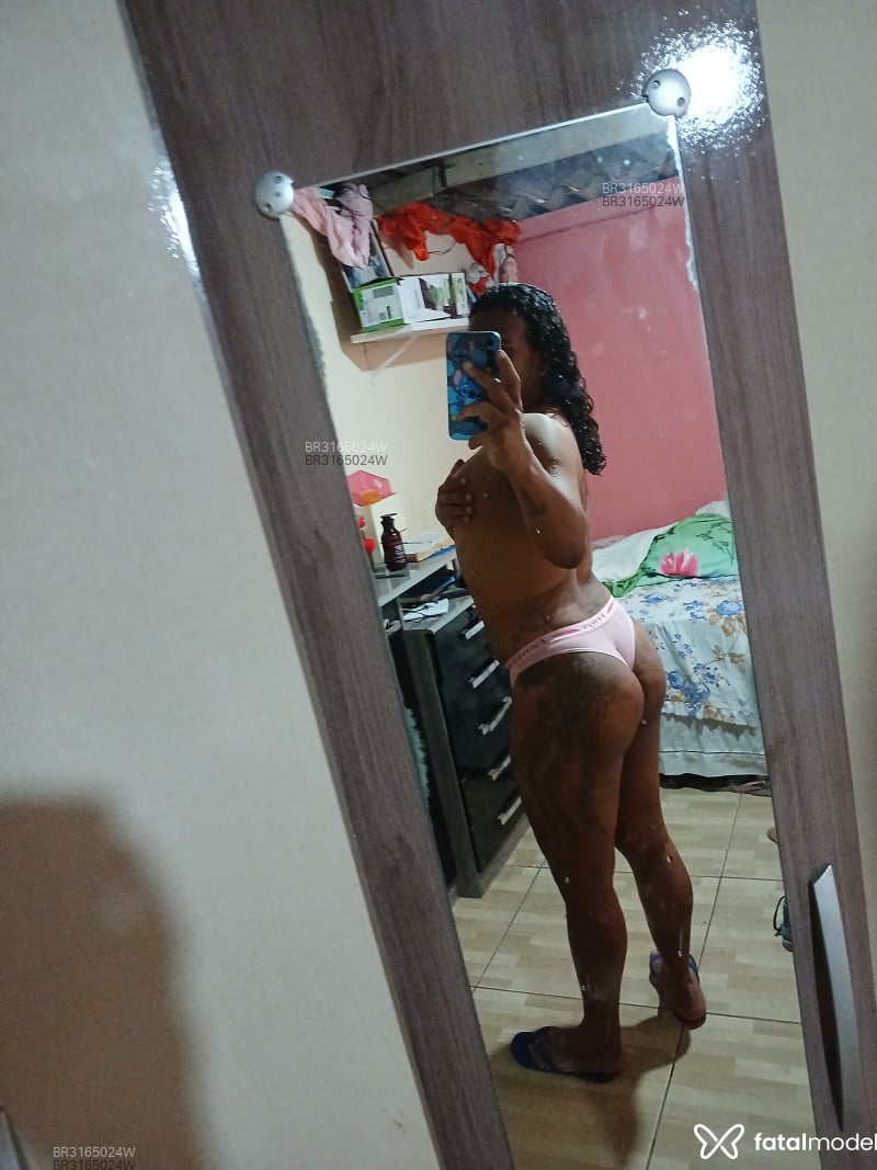 Acompanhante Caroline - Feed
