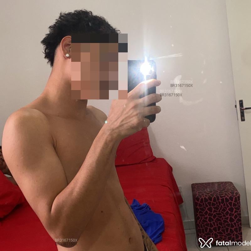 Acompanhante Leandro - Feed