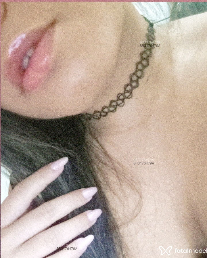 Acompanhante Rebecca - Feed