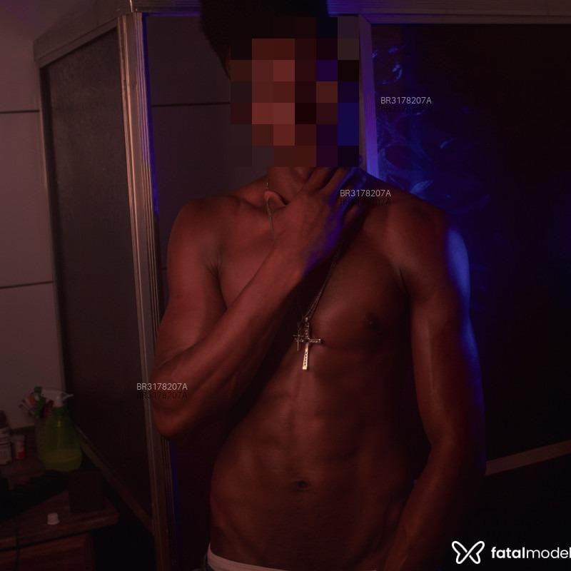 Acompanhante Latrel - Feed