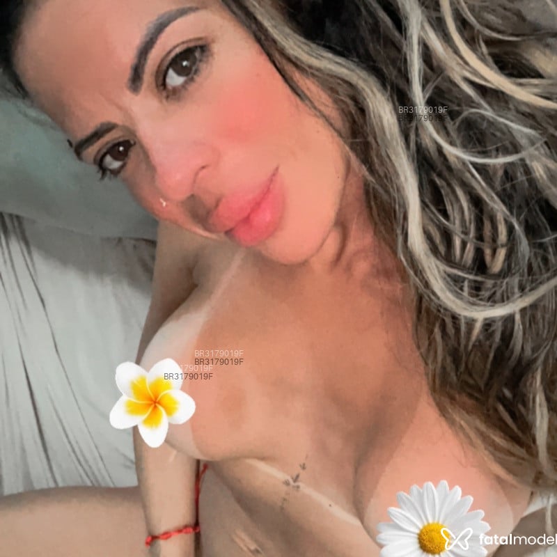 Acompanhante Nicky - Feed