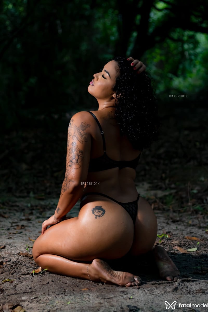 Acompanhante Anitta - Feed
