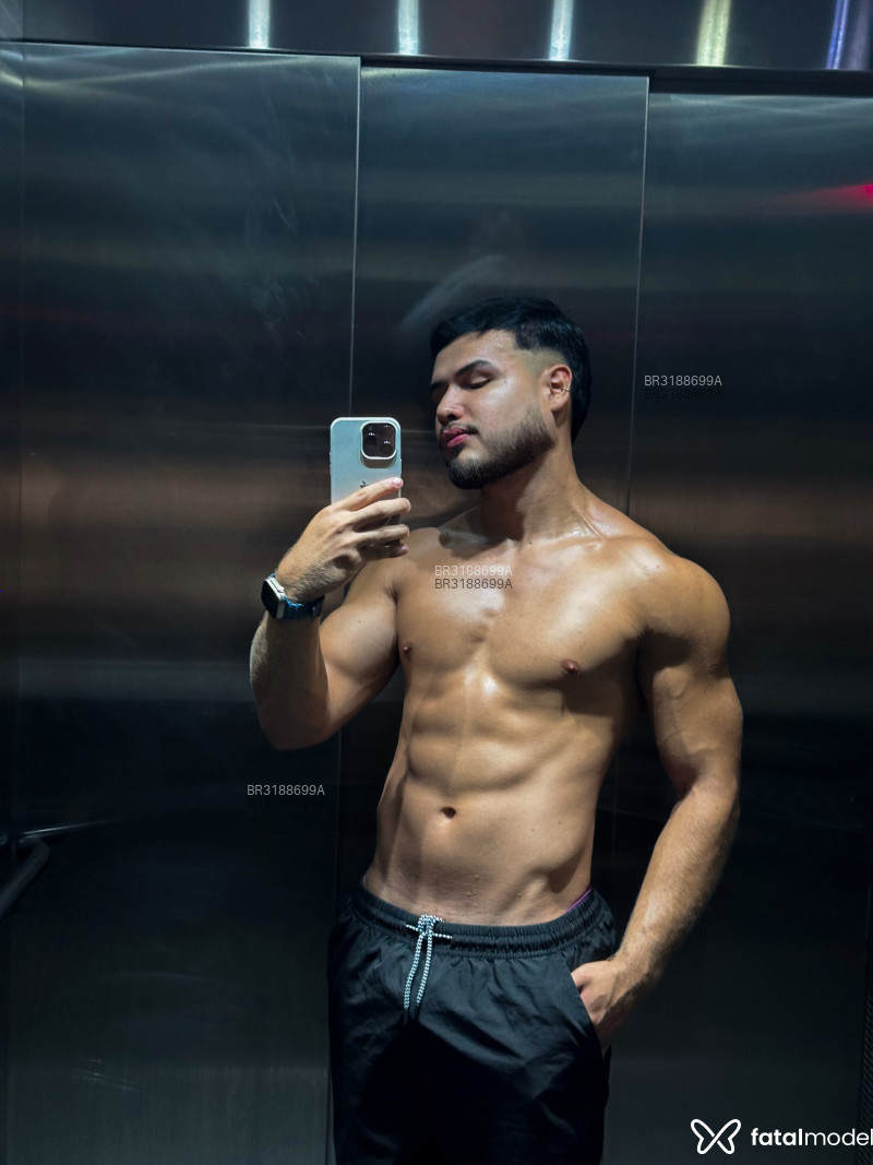 Acompanhante Theo Ferraz - Feed