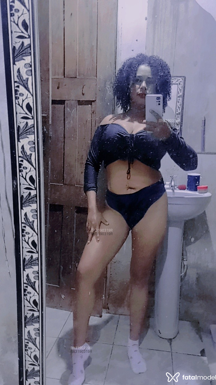 Acompanhante Morena - Feed