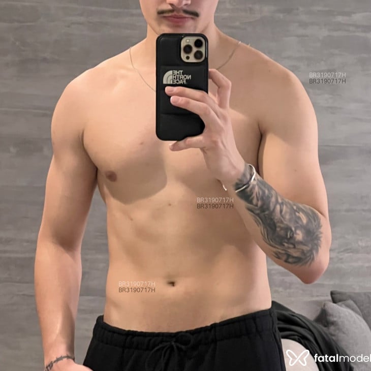 Acompanhante Heitor - Feed