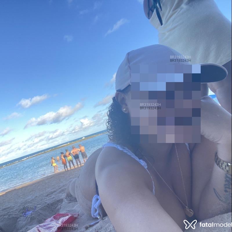 Acompanhante Quelinha - Feed