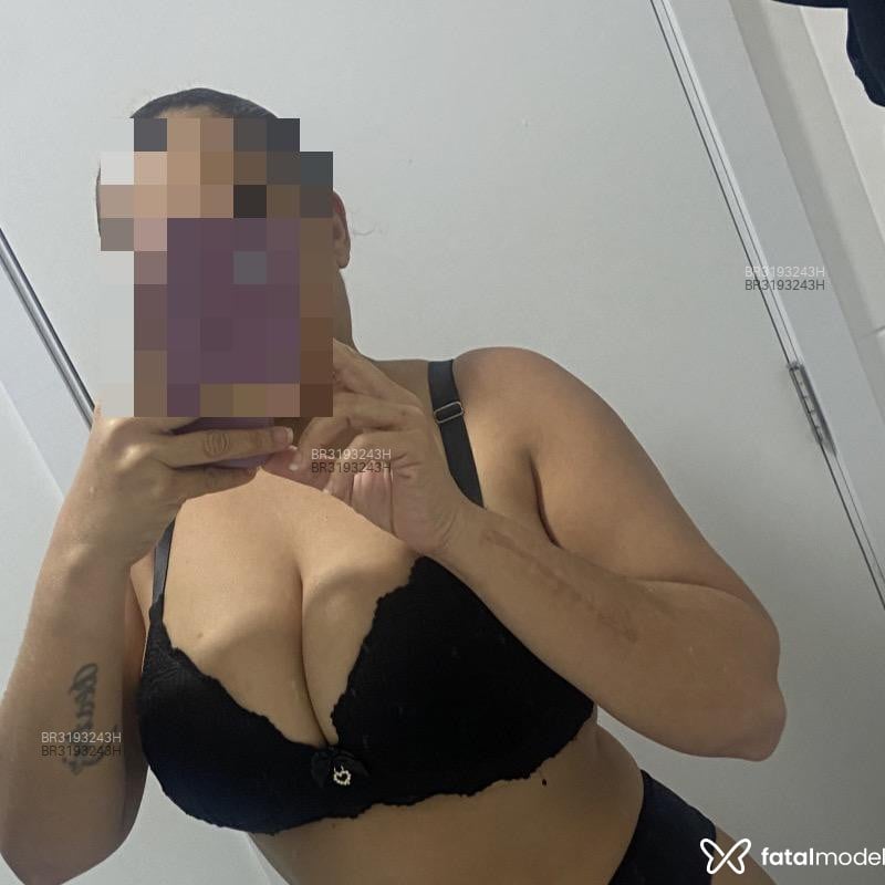 Acompanhante Quelinha - Feed