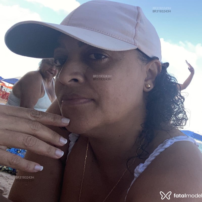 Acompanhante Quelinha - Feed