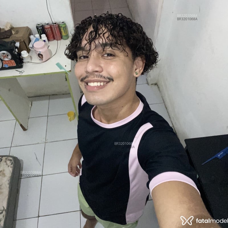 Acompanhante Bernardo - Feed
