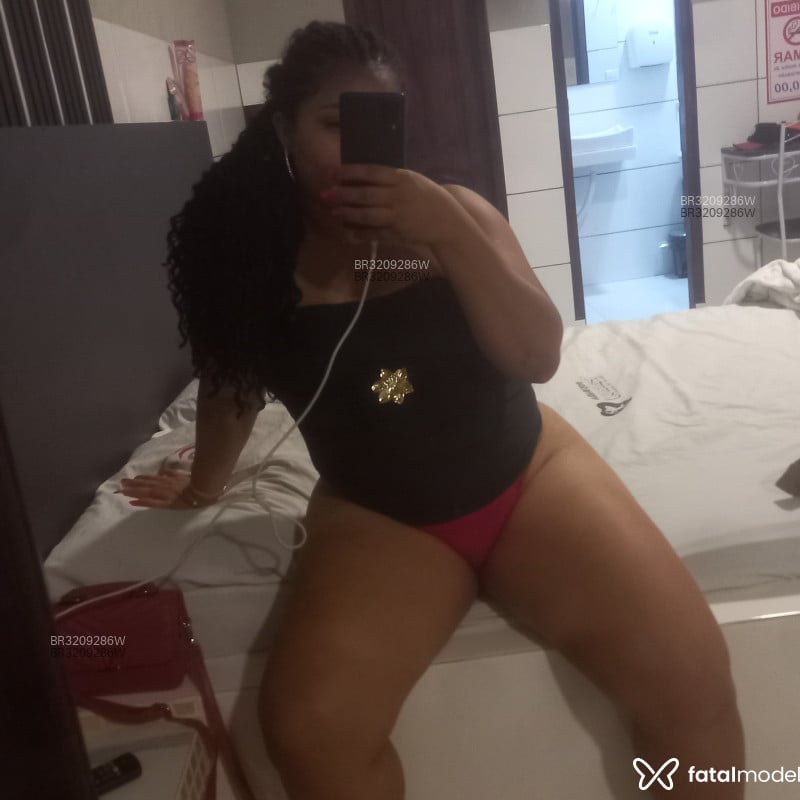 Acompanhante Reeh - Feed