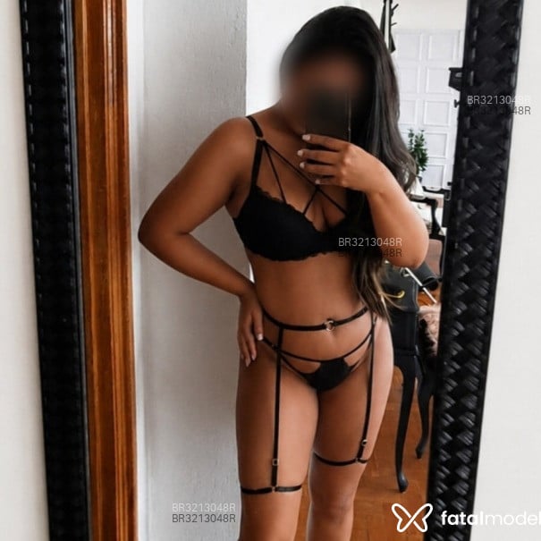 Acompanhante Maya Keller - Feed