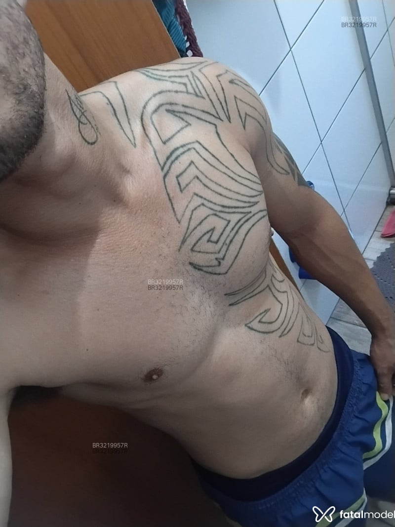 Acompanhante David - Feed
