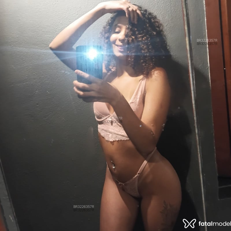 Acompanhante Moranguinha - Feed