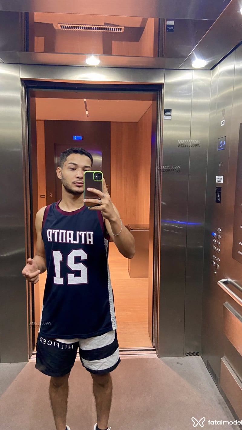 Acompanhante Guilherme - Feed