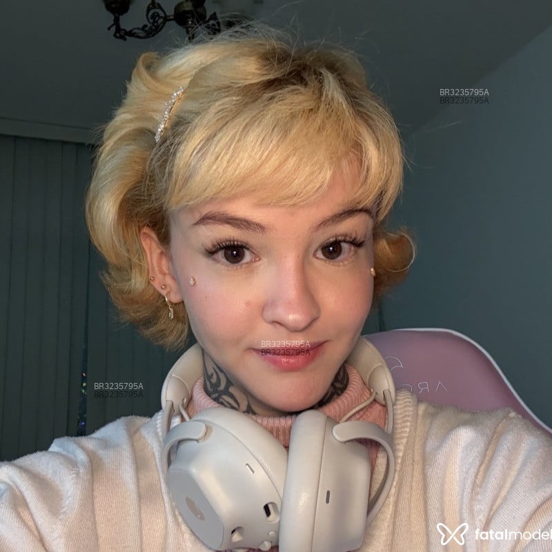 Acompanhante Lorelei Lee - Feed