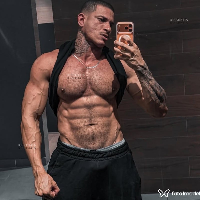 Acompanhante Gustavo Henrique - Feed