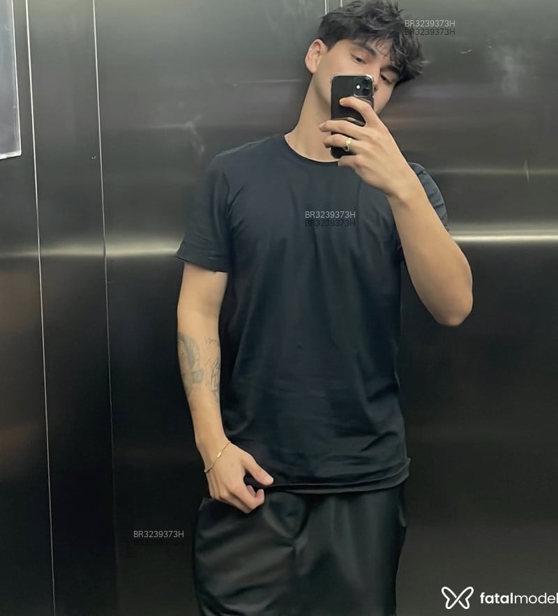 Acompanhante Gabriel Henrique - Feed