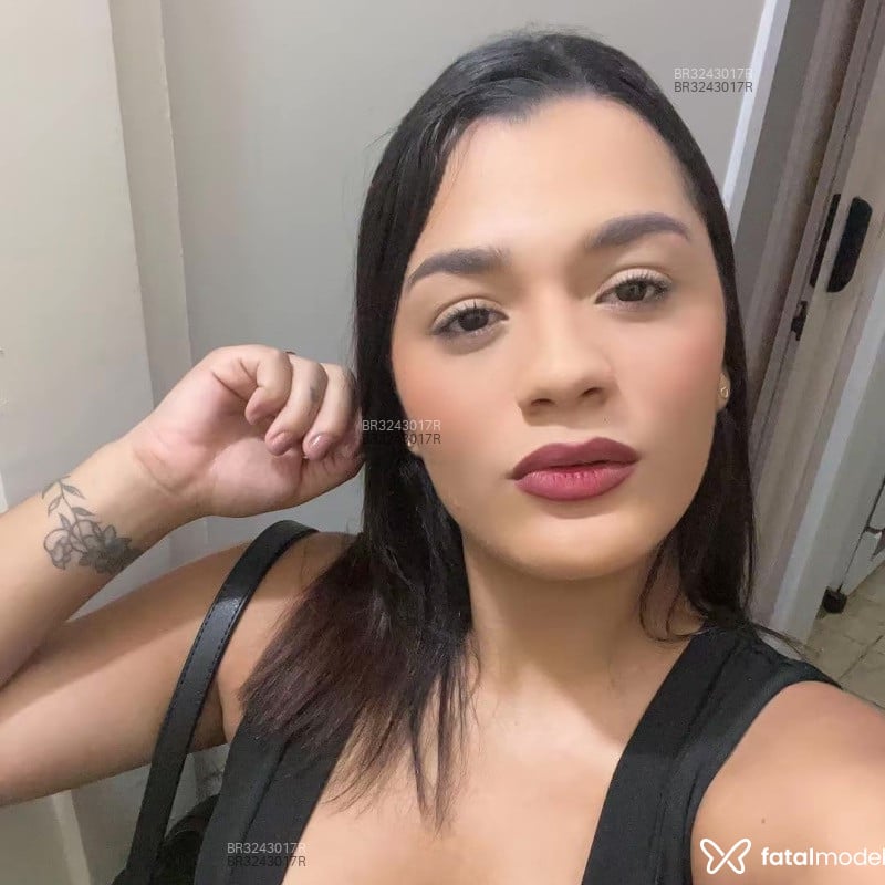 Acompanhante Clara - Feed