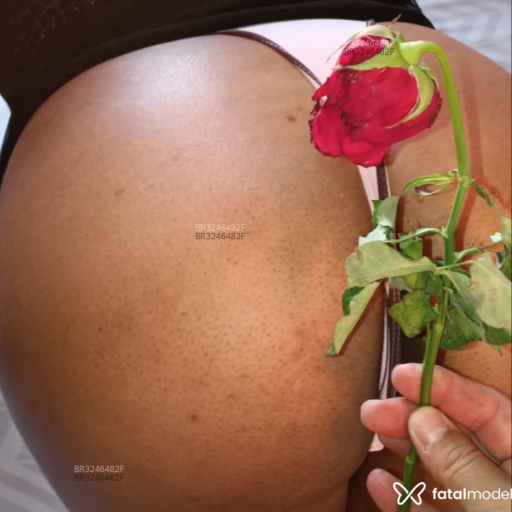Acompanhante Laura - Feed