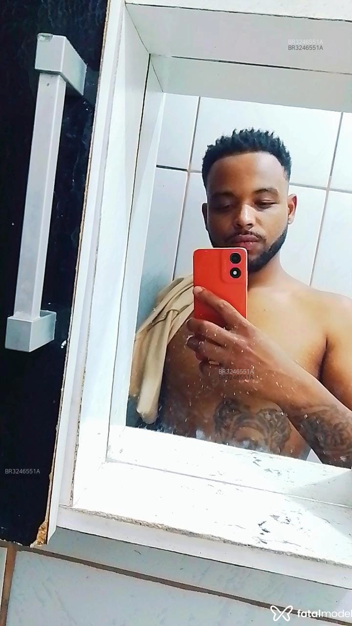 Acompanhante Renato - Feed