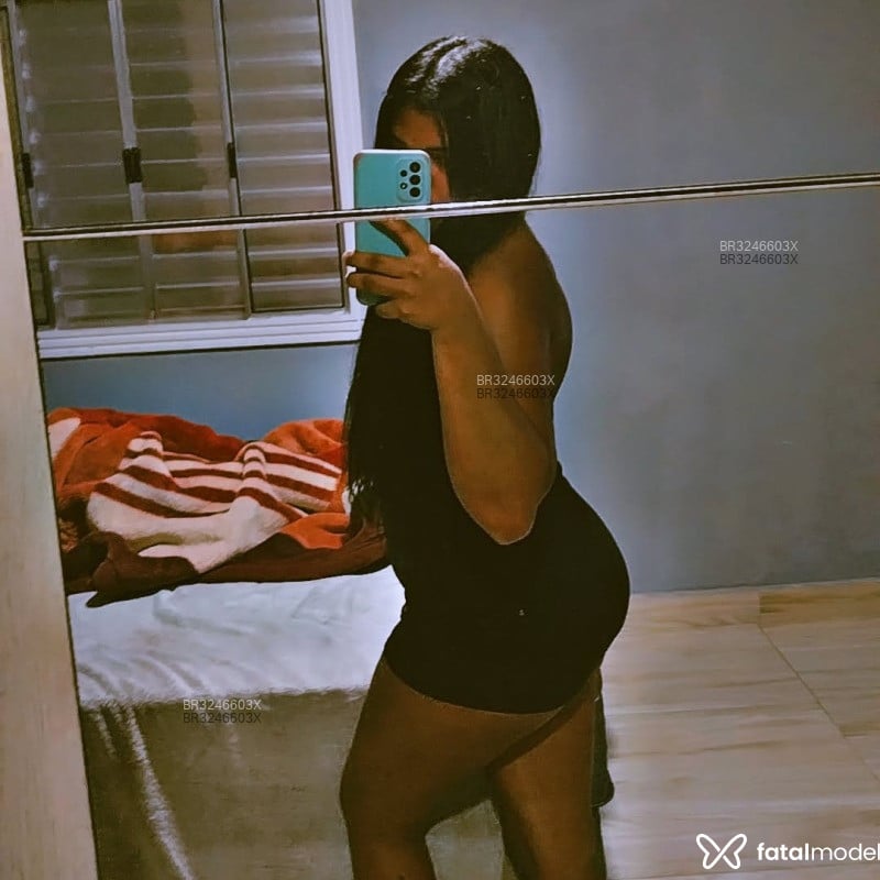Acompanhante Yara Garcia - Feed