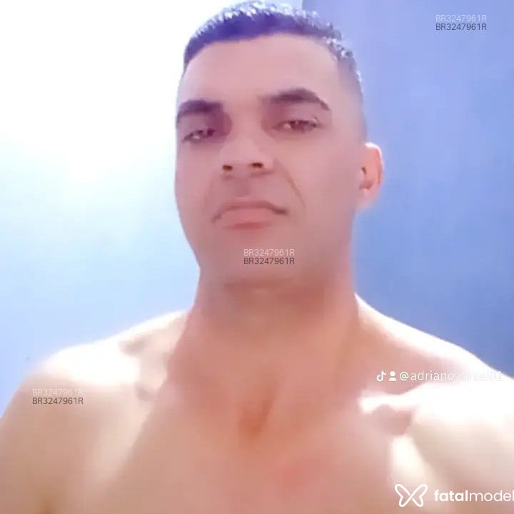 Acompanhante Adriano - Feed