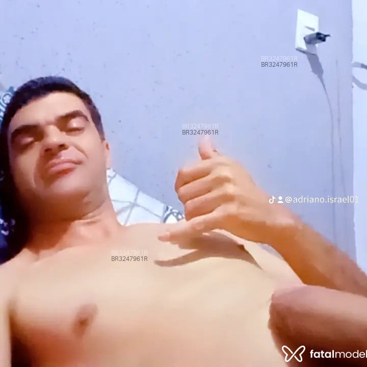 Acompanhante Adriano - Feed