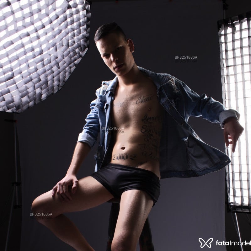 Acompanhante Vitor Andrade - Feed