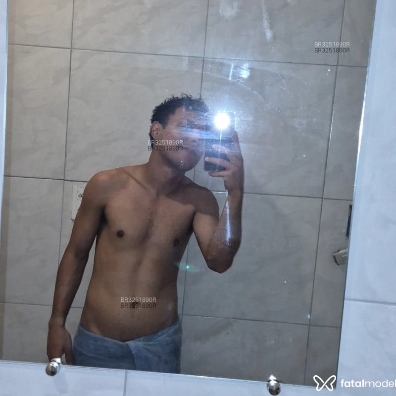 Acompanhante Guilherme Henrique - Feed