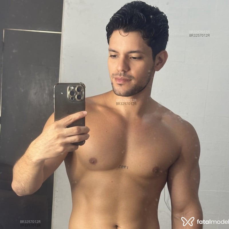 Acompanhante Bruno - Feed