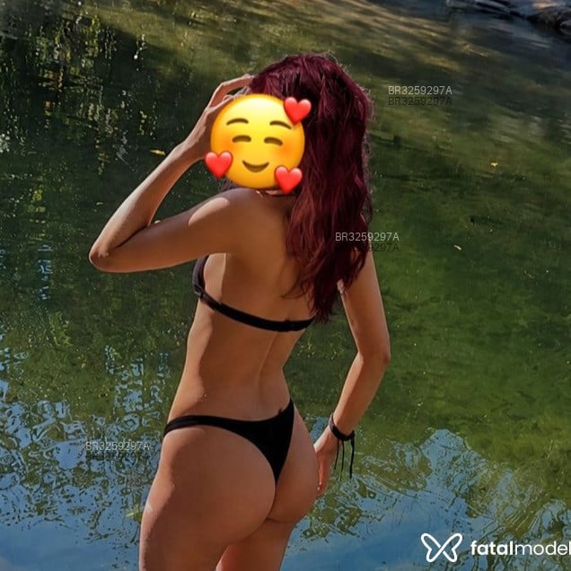 Acompanhante Julie - Feed
