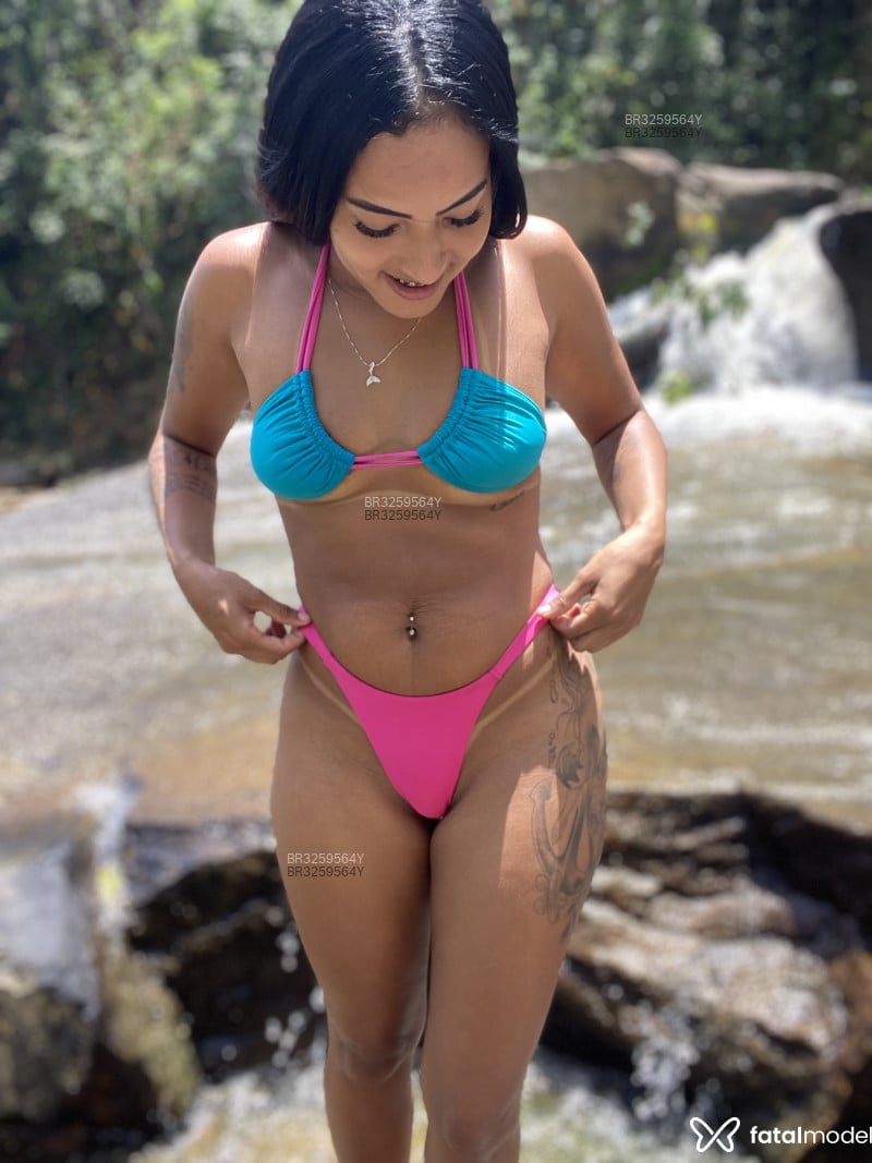 Acompanhante Emily - Feed