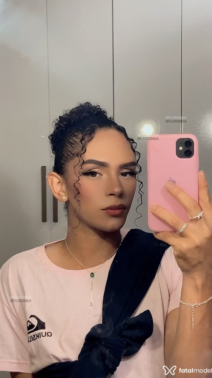 Acompanhante Asli Silvr - Feed