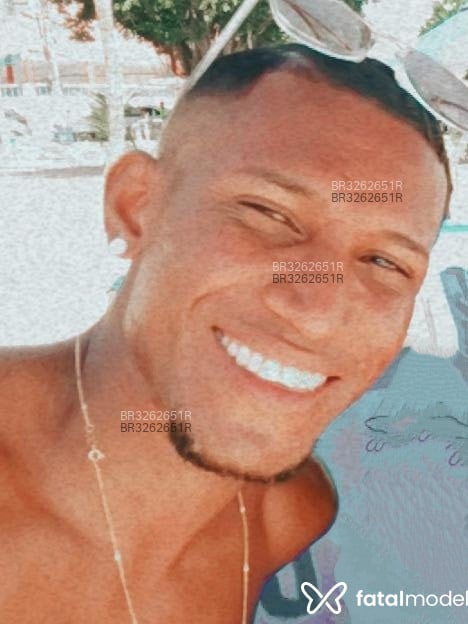 Acompanhante Preto - Feed