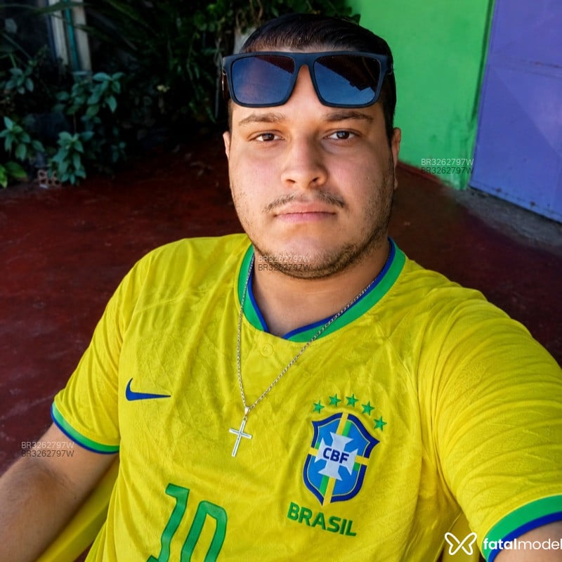 Acompanhante Henrique - Feed