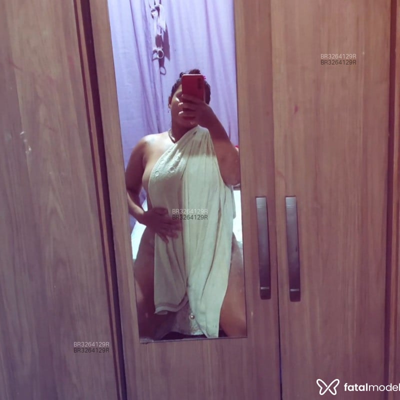 Acompanhante Morena - Feed