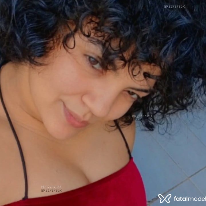Acompanhante Rowena - Feed