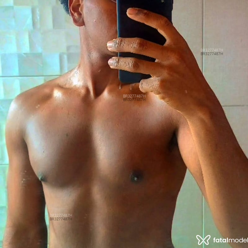 Acompanhante Henrique - Feed
