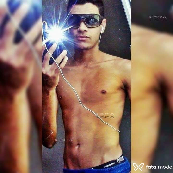 Acompanhante Pedro - Feed