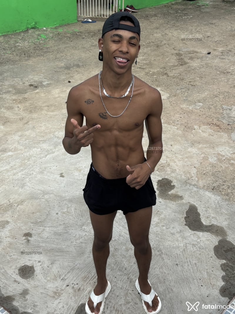 Acompanhante Ayanzinho - Feed