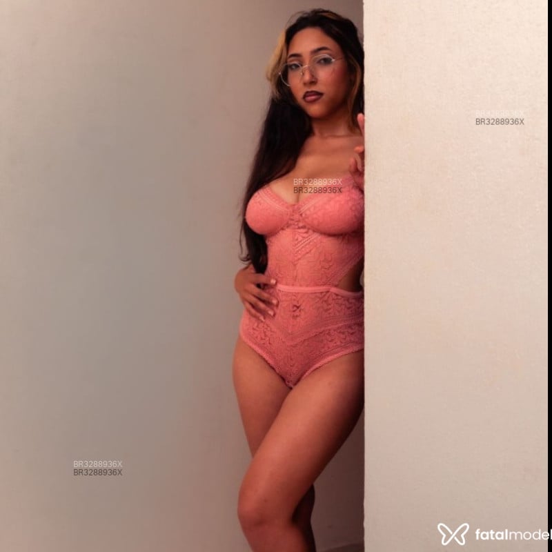 Acompanhante Mell Rosa - Feed