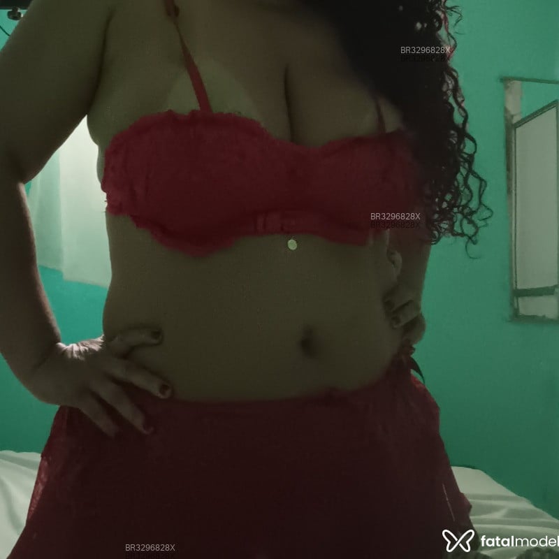 Acompanhante Hannah - Feed