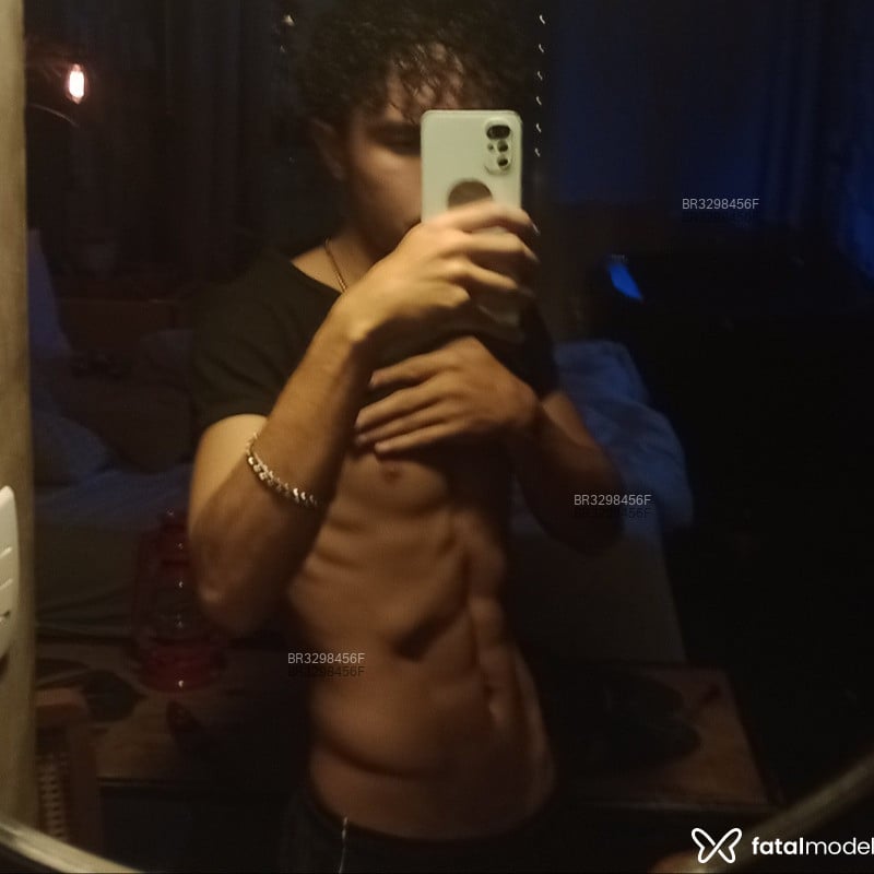 Acompanhante Japaz - Feed
