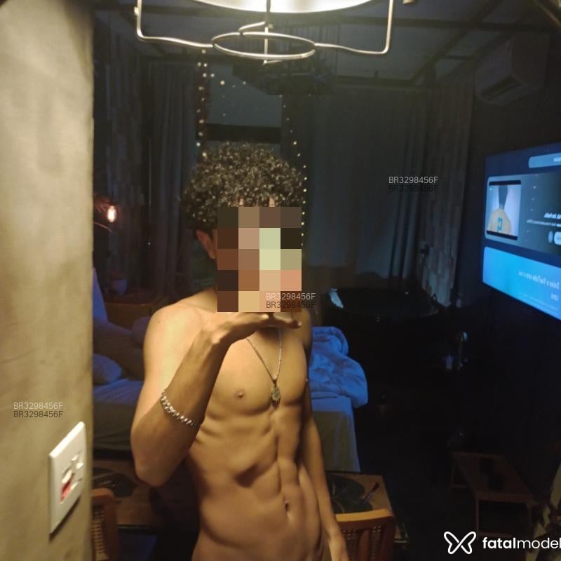 Acompanhante Japaz - Feed